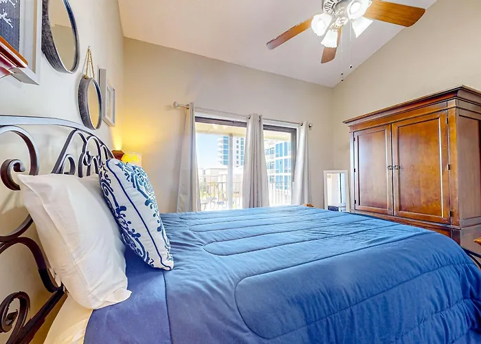 Holiday home Spacious & Sun-filled Gulfside With Pool Balcony Ac & Lovely Views *
