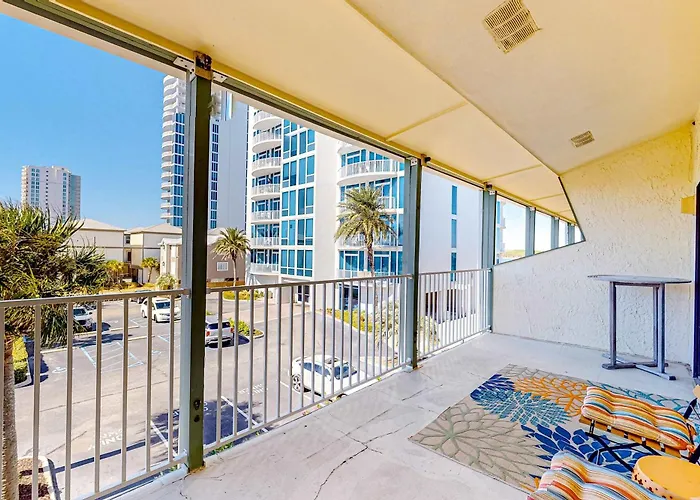 Spacious & Sun-filled Gulfside With Pool Balcony Ac & Lovely Views Holiday home *